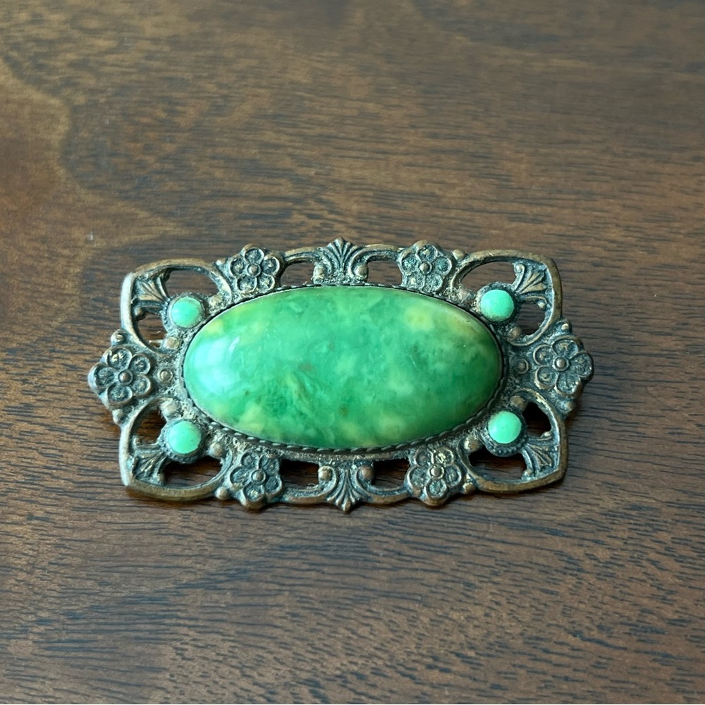 Vintage 1930’s Oval Green Celluloid  Cabochon Floral Brooch/Pin Jewelry